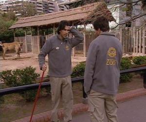 yapboz Gonzalo hayvanat bahçesinde Leandro görüyor